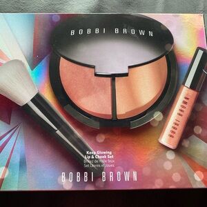 NEW Bobbi Brown Keep Glowing Lip & Cheek Set